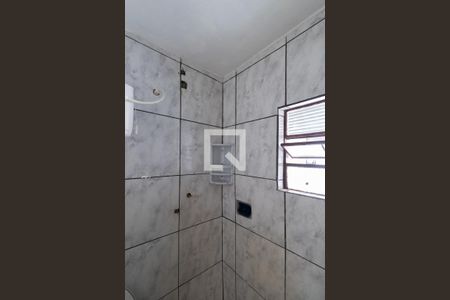 Banheiro de casa para alugar com 1 quarto, 48m² em Parque Boturussu, São Paulo