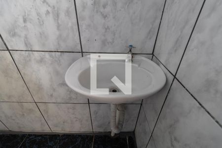 Banheiro de casa para alugar com 1 quarto, 48m² em Parque Boturussu, São Paulo