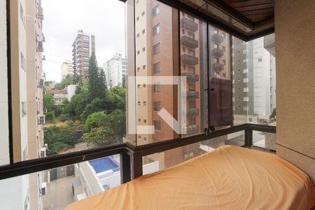 Apartamento à venda com 141m², 2 quartos e 1 vagaVaranda suite 1