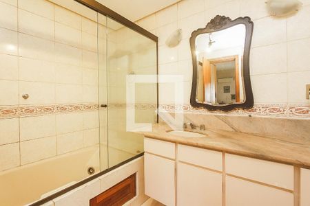 Apartamento à venda com 141m², 2 quartos e 1 vagaBanheiro suite 2