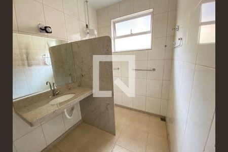 Casa à venda com 280m², 4 quartos e 2 vagasBanheiro da Suíte