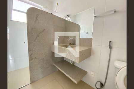 Casa à venda com 280m², 4 quartos e 2 vagasBanheiro