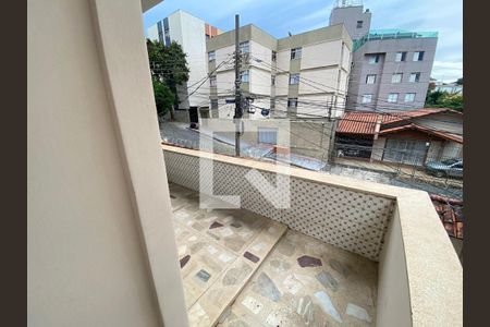 Casa à venda com 280m², 4 quartos e 2 vagasVaranda