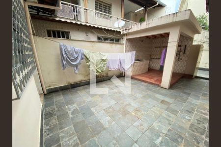 Casa à venda com 280m², 4 quartos e 2 vagasÁrea de Serviço