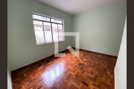 Casa à venda com 280m², 4 quartos e 2 vagasQuarto 6 - Suíte