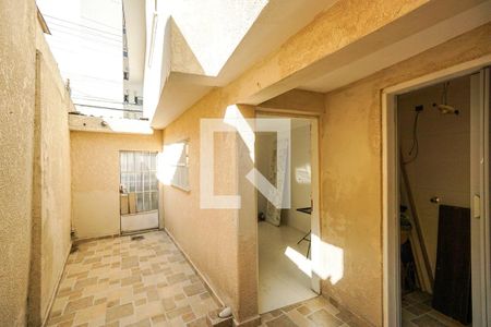 Casa à venda com 75m², 2 quartos e 1 vagaQuintal