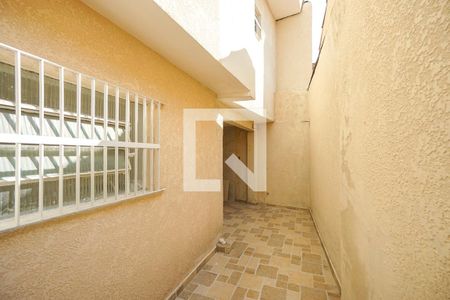 Casa à venda com 75m², 2 quartos e 1 vagaQuintal