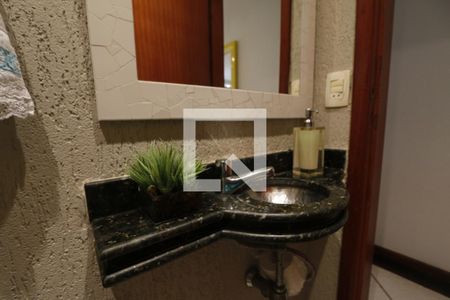 Lavabo de apartamento para alugar com 4 quartos, 140m² em Barra da Tijuca, Rio de Janeiro