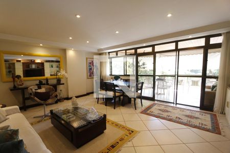 sala de apartamento para alugar com 4 quartos, 140m² em Barra da Tijuca, Rio de Janeiro
