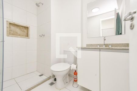 Banheiro de kitnet/studio para alugar com 1 quarto, 27m² em Consolação, São Paulo