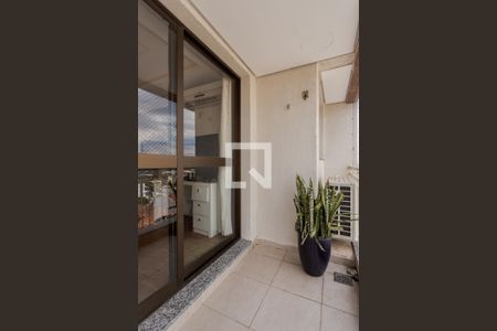 Varanda de apartamento para alugar com 3 quartos, 72m² em Passo da Areia, Porto Alegre