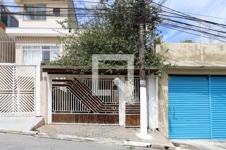 Casa à venda com 180m², 3 quartos e 2 vagasFachada