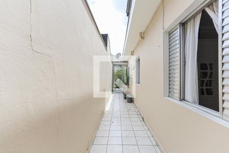 Casa à venda com 180m², 3 quartos e 2 vagasCorredor