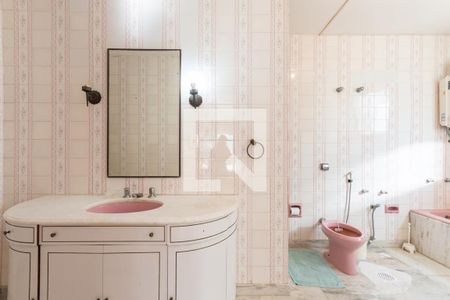 Apartamento à venda com 250m², 4 quartos e 2 vagasBanheiro Suíte