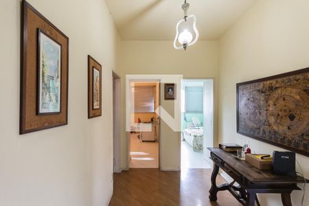 Apartamento à venda com 250m², 4 quartos e 2 vagasHall