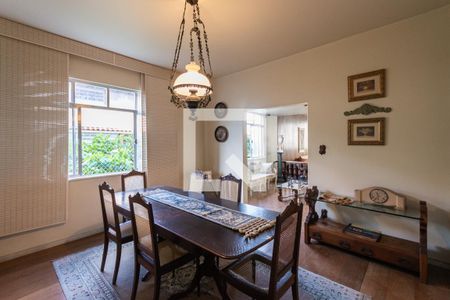 Apartamento à venda com 250m², 4 quartos e 2 vagasSala de Estar