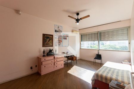 Apartamento à venda com 250m², 4 quartos e 2 vagasSuíte