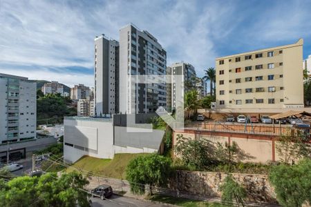 Sala de apartamento à venda com 2 quartos, 82m² em Buritis, Belo Horizonte