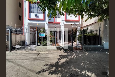 Apartamento à venda com 72m², 2 quartos e sem vagaFachada e portaria