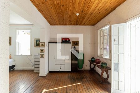 Casa à venda com 300m², 3 quartos e 2 vagas