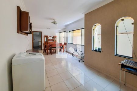 Sala de casa à venda com 4 quartos, 167m² em Taboão, São Bernardo do Campo