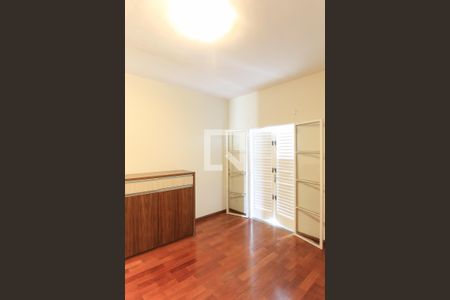 Suíte de casa para alugar com 3 quartos, 213m² em Jardim Ismenia, São José dos Campos