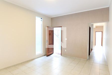 Sala de casa para alugar com 3 quartos, 213m² em Jardim Ismenia, São José dos Campos