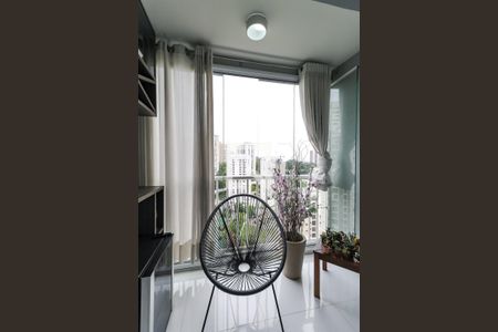 Varanda Integrada de apartamento para alugar com 2 quartos, 48m² em Parque Reboucas, São Paulo