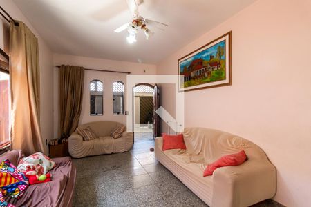 Sala de casa para alugar com 2 quartos, 220m² em Caiçara, Praia Grande