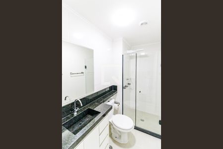 Banheiro de apartamento à venda com 1 quarto, 24m² em Santo Amaro, São Paulo