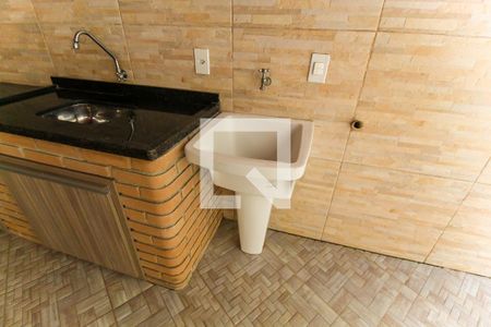 Área de Serviço - Tanque de casa para alugar com 2 quartos, 103m² em Vila Nova Curuçá, São Paulo