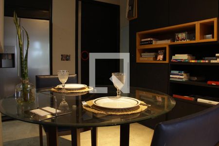 Apartamento para alugar com 76m², 1 quarto e sem vaga Apartamento para alugar com 76m², 1 quarto e sem vagaSala de Jantar