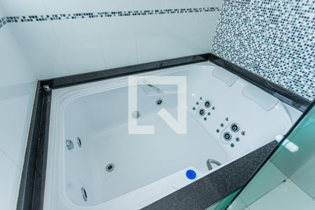 Casa à venda com 350m², 3 quartos e 6 vagas Casa à venda com 350m², 3 quartos e 6 vagasBanheiro Suite