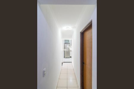 Corredor de apartamento para alugar com 2 quartos, 74m² em Vila Linda, Santo André