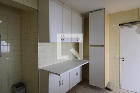 Apartamento à venda com 120m², 3 quartos e 2 vagasCozinha