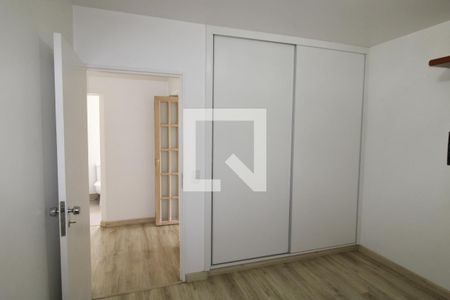 Apartamento à venda com 120m², 3 quartos e 2 vagasQuarto 2