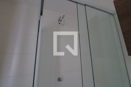 Banheiro de apartamento à venda com 1 quarto, 24m² em Vila São Pedro, São Paulo