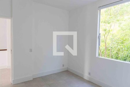 Casa de condomínio à venda com 436m², 5 quartos e 2 vagasSuíte 2