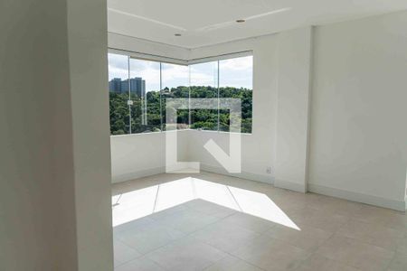 Casa de condomínio à venda com 436m², 5 quartos e 2 vagasSuíte master