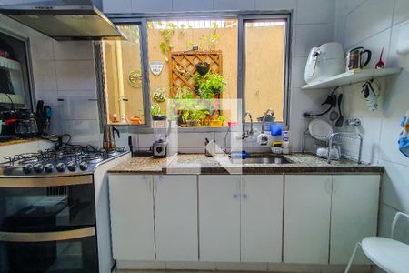 Casa de condomínio à venda com 120m², 3 quartos e 1 vaga Casa de condomínio à venda com 120m², 3 quartos e 1 vagaCozinha