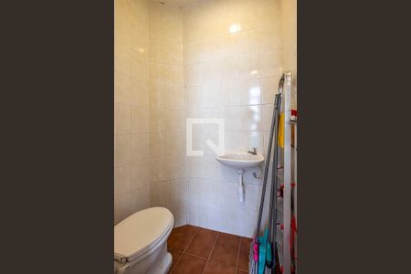 Apartamento à venda com 160m², 3 quartos e 1 vagaÁrea de Serviço - Banheiro