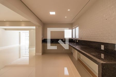 Apartamento à venda com 255m², 4 quartos e 3 vagas Apartamento à venda com 255m², 4 quartos e 3 vagasCozinha