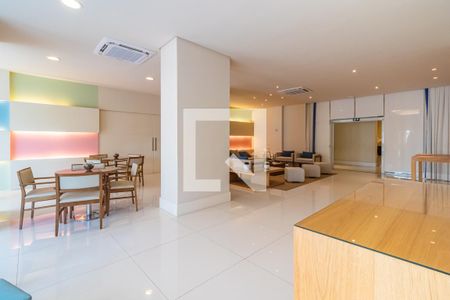 Apartamento à venda com 255m², 4 quartos e 3 vagas Apartamento à venda com 255m², 4 quartos e 3 vagasÁrea Comum