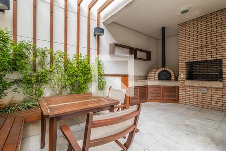 Apartamento à venda com 255m², 4 quartos e 3 vagas Apartamento à venda com 255m², 4 quartos e 3 vagasÁrea Comum