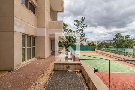 Apartamento à venda com 255m², 4 quartos e 3 vagas Apartamento à venda com 255m², 4 quartos e 3 vagasVista do Quarto Extra Reversível