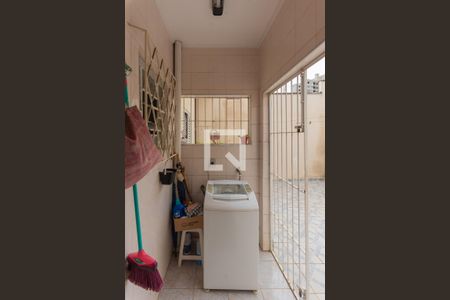 Casa à venda com 76m², 2 quartos e 2 vagasÁrea de Serviço