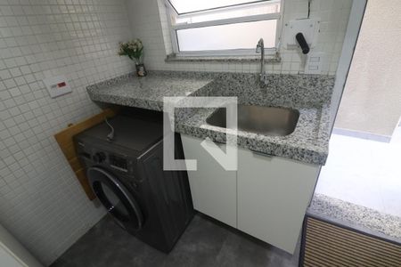 Casa à venda com 220m², 3 quartos e 3 vagasÁrea de Serviço