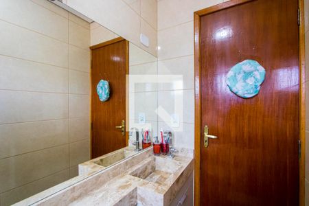 Casa à venda com 139m², 3 quartos e 3 vagasBanheiro social