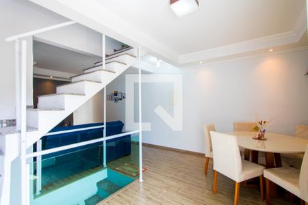 Sala de casa à venda com 3 quartos, 139m² em Condomínio Maracanã, Santo André