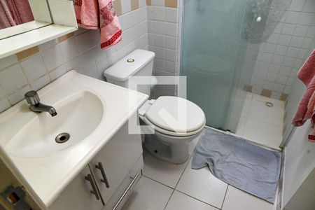 Apartamento à venda com 55m², 2 quartos e 1 vaga Apartamento à venda com 55m², 2 quartos e 1 vagaBanheiro